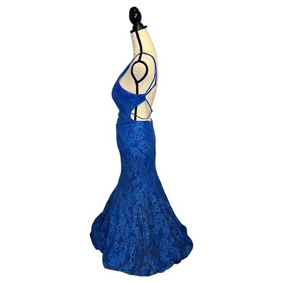 La Femme Womens Size 0 Trumpet Evening Gown Dress Blue Lace Train Cross Straps - Picture 3 of 9